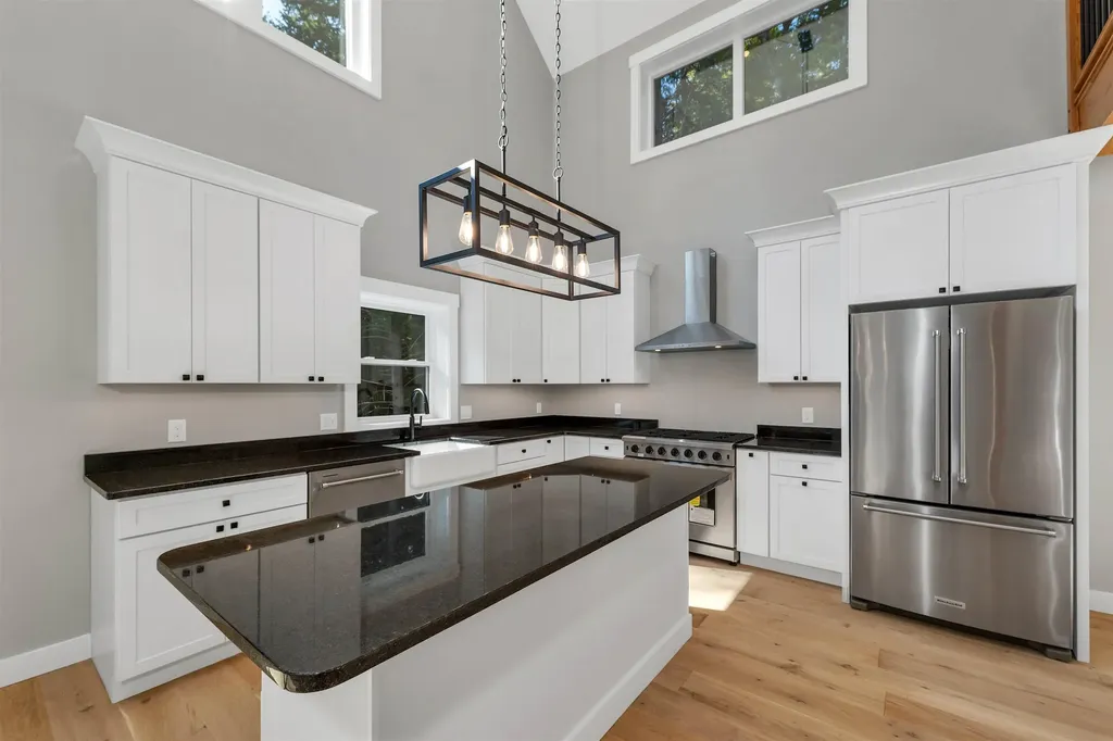 19 Equinox Drive Thornton NH 03285