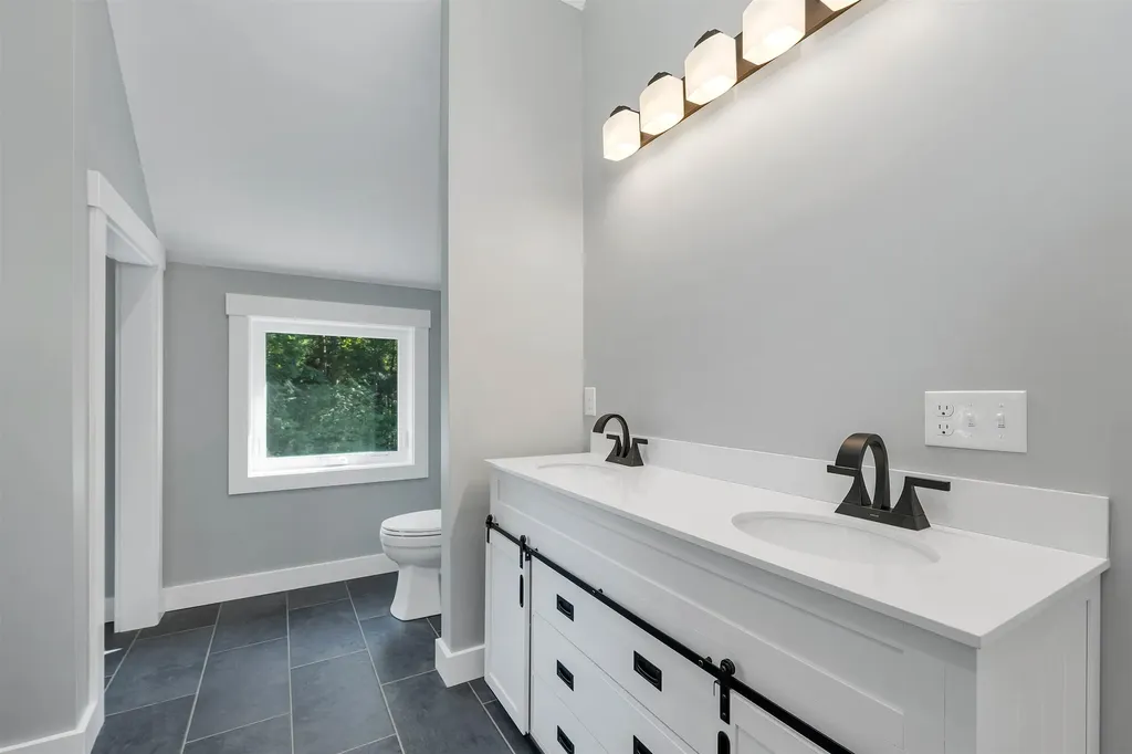 19 Equinox Drive Thornton NH 03285