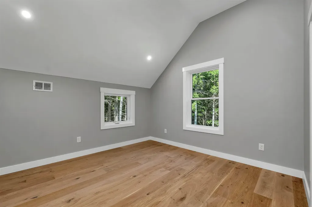 19 Equinox Drive Thornton NH 03285