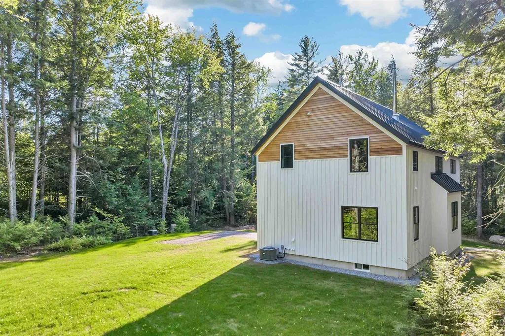 19 Equinox Drive Thornton NH 03285