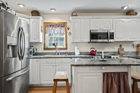 42 Exeter Road Hampton Falls NH 03844