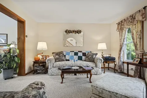 42 Exeter Road Hampton Falls NH 03844