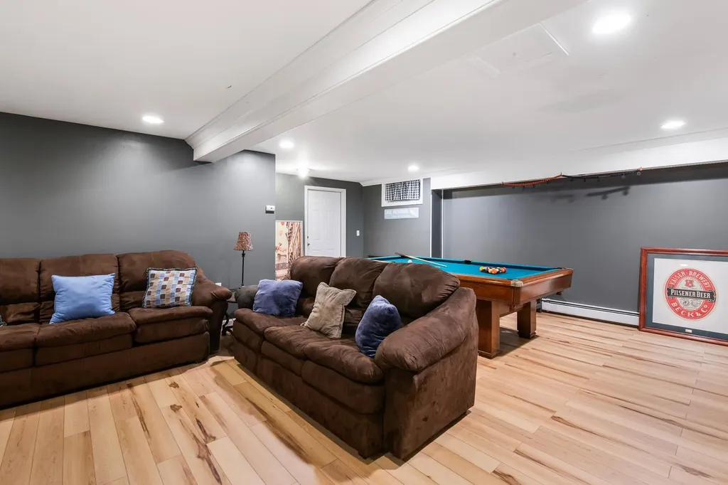 912 Moultonboro Neck Road Moultonborough NH 03254