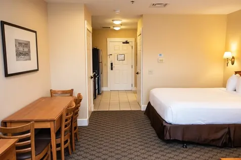 236 Qtr. I I I Jackson Gore Inn Ludlow VT 05149