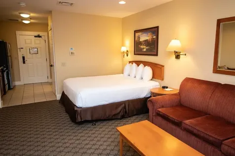 236 Qtr. I I I Jackson Gore Inn Ludlow VT 05149