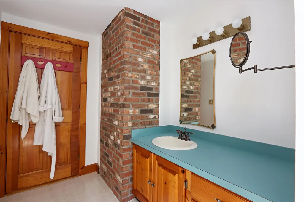 1485 Garland Hill Barnet VT 05821