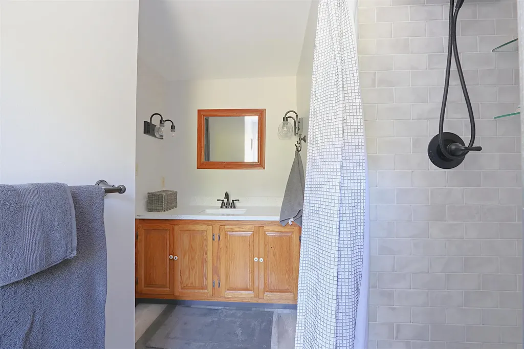 1485 Garland Hill Barnet VT 05821