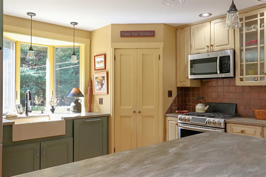 1485 Garland Hill Barnet VT 05821