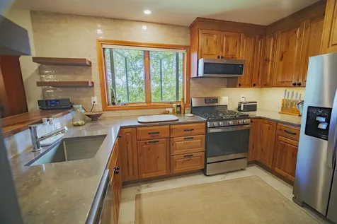 27 Haymaker Lane Wilmington VT 05363