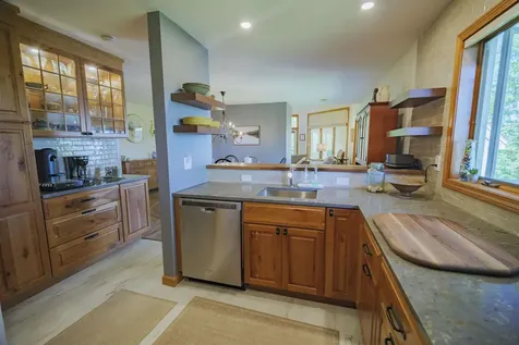 27 Haymaker Lane Wilmington VT 05363