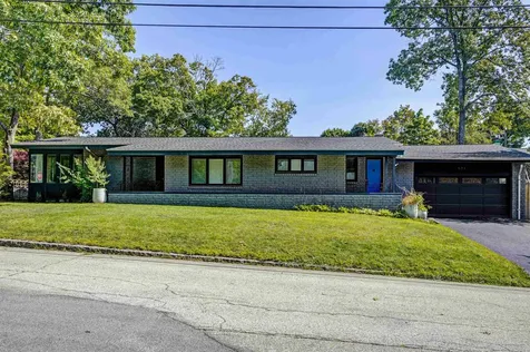 571 Ray Street Manchester NH 03104