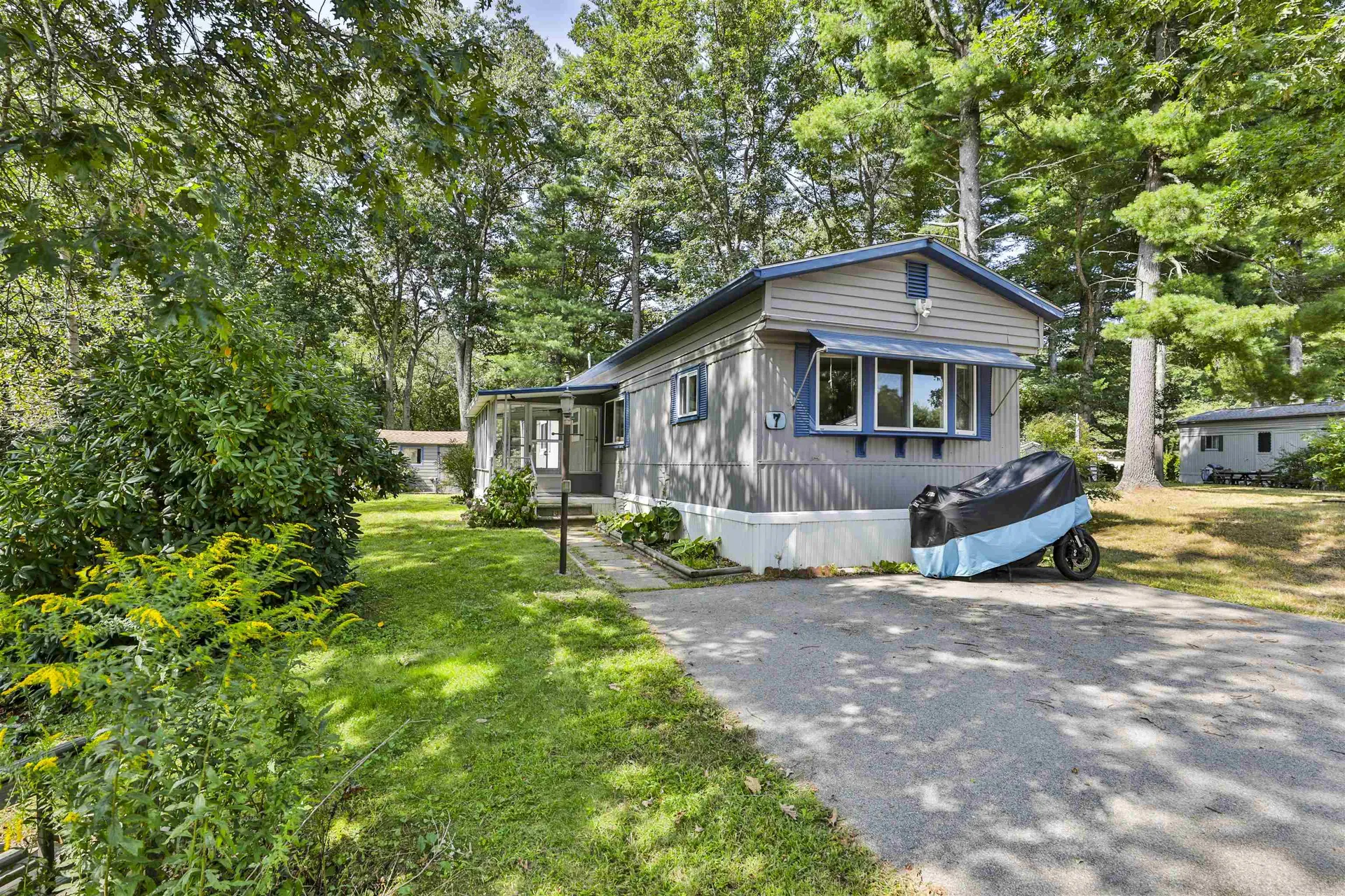 7 Clovercrest Drive Nashua NH 03062