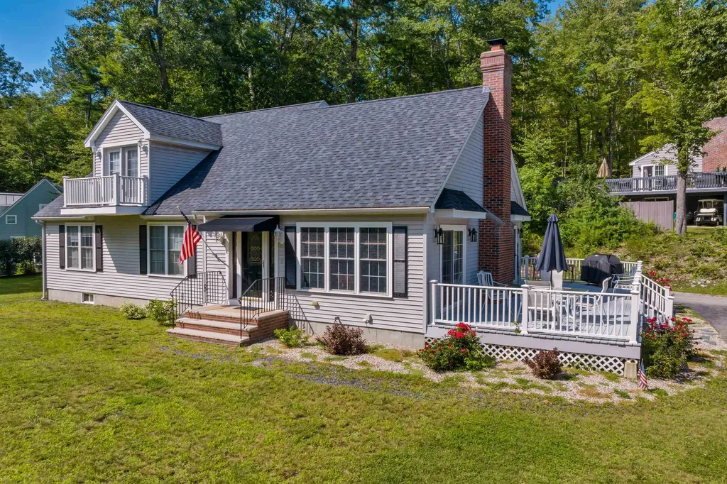 47 Winterhaven Road Wolfeboro NH 03894