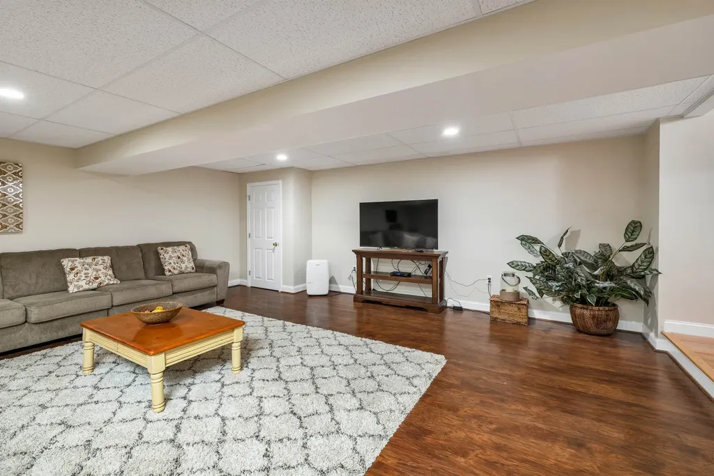 47 Winterhaven Road Wolfeboro NH 03894