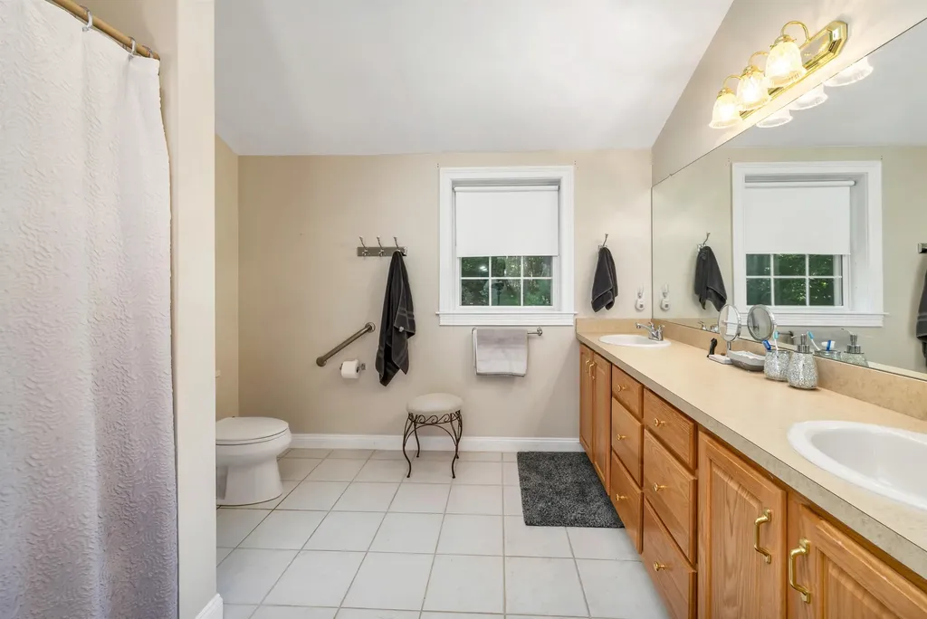 47 Winterhaven Road Wolfeboro NH 03894