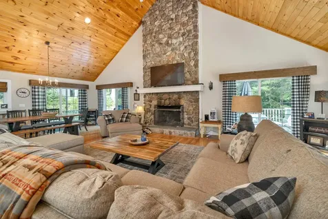 47 Winterhaven Road Wolfeboro NH 03894