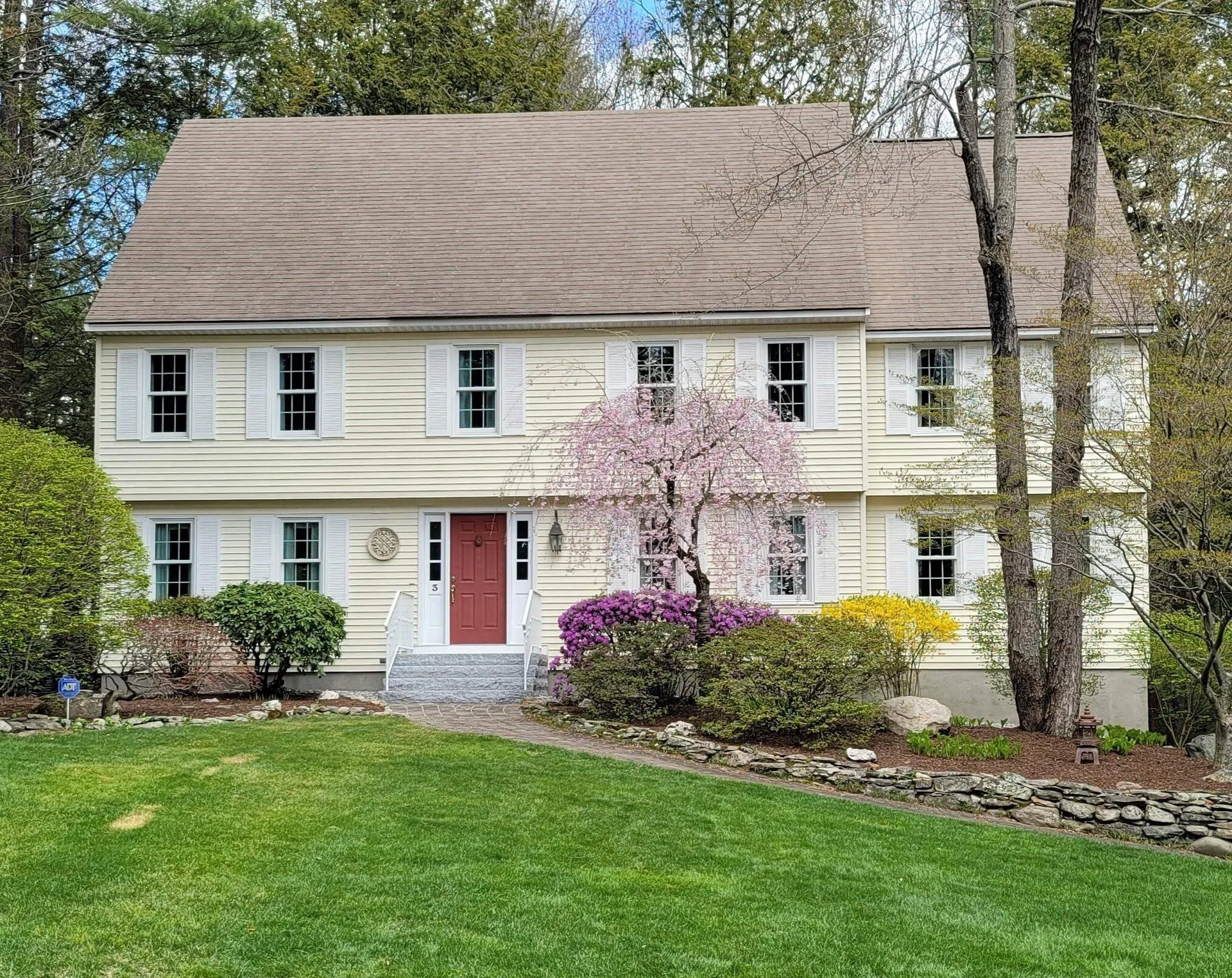 3 Resurrection Circle Nashua NH 03063