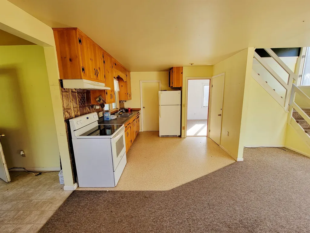 1657 Vt-214 East Montpelier VT 05667