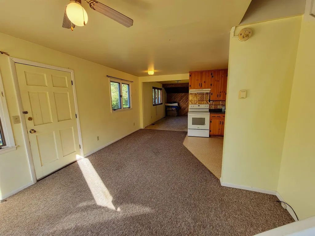 1657 Vt-214 East Montpelier VT 05667