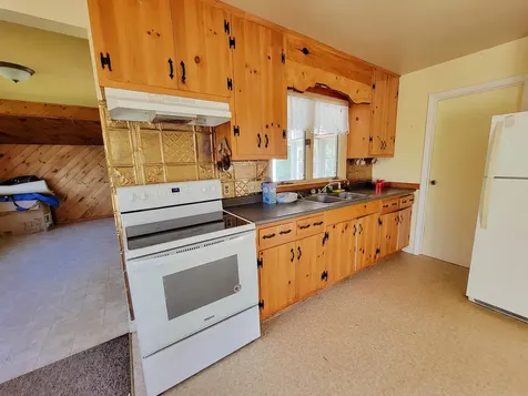 1657 Vt-214 East Montpelier VT 05667