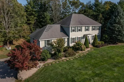 4 Gauthier Way Pelham NH 03076