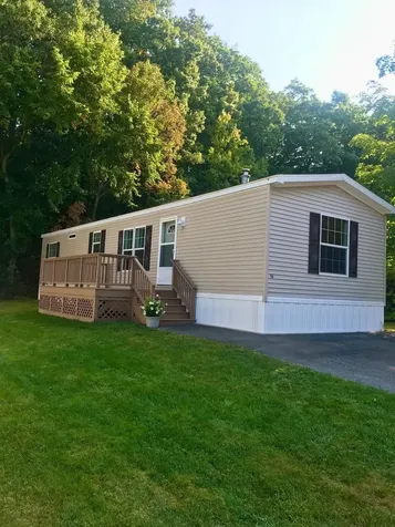 76 Hayes Park Exeter NH 03833