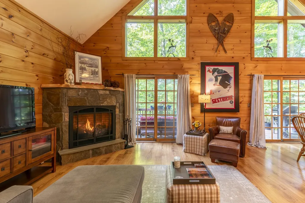 20 Deepwoods Circle Winhall VT 05340