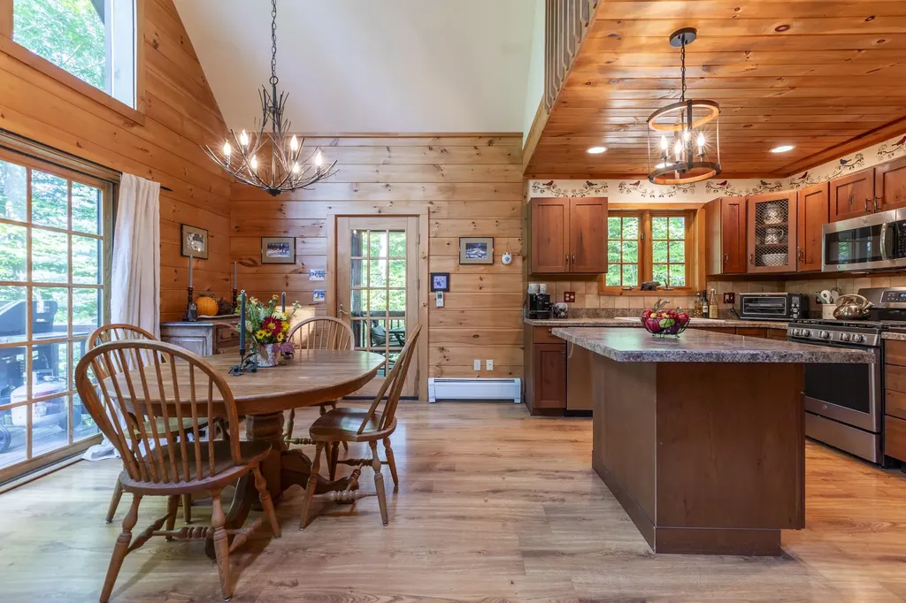 20 Deepwoods Circle Winhall VT 05340