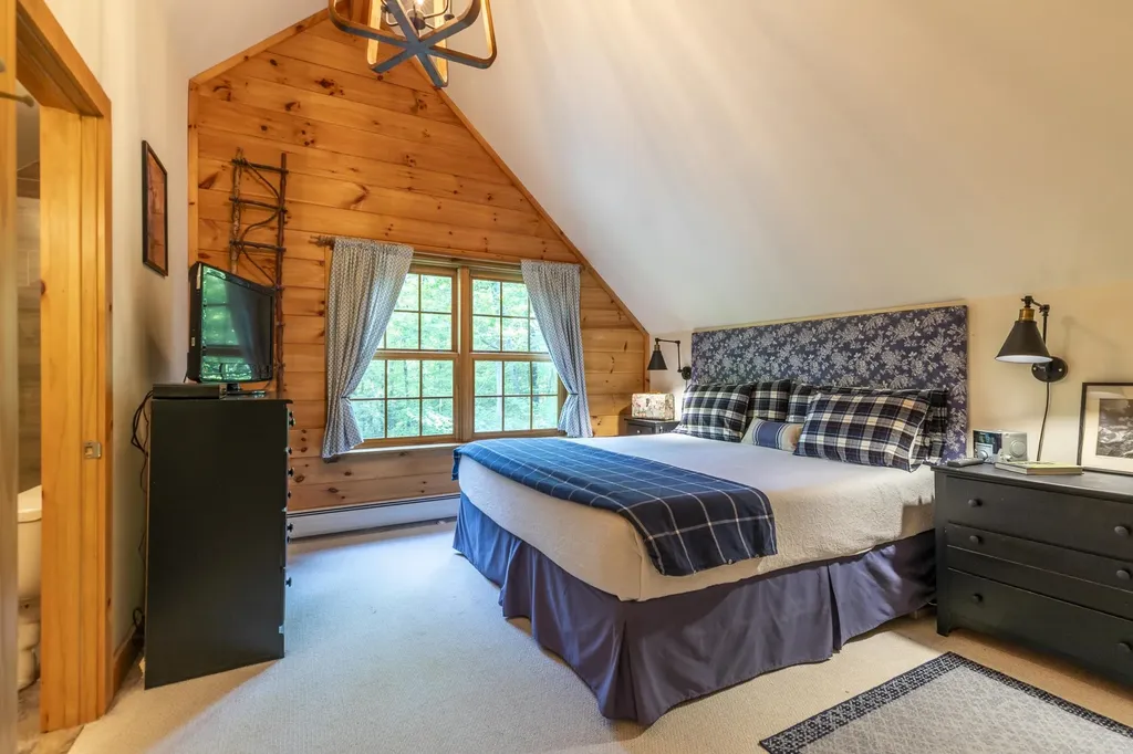 20 Deepwoods Circle Winhall VT 05340