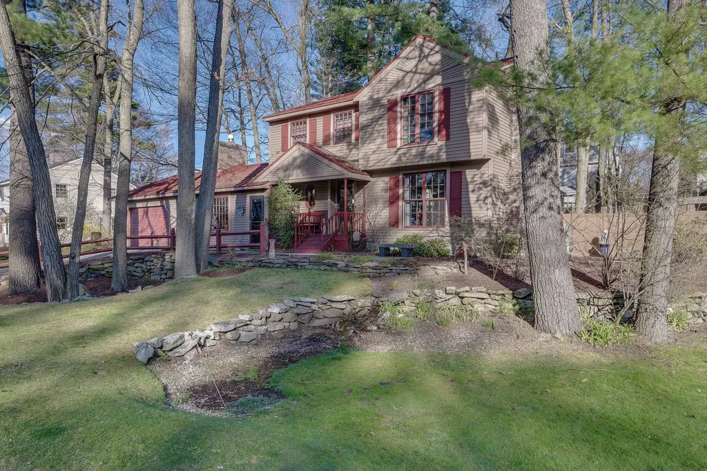 22 Glen Drive Nashua NH 03062