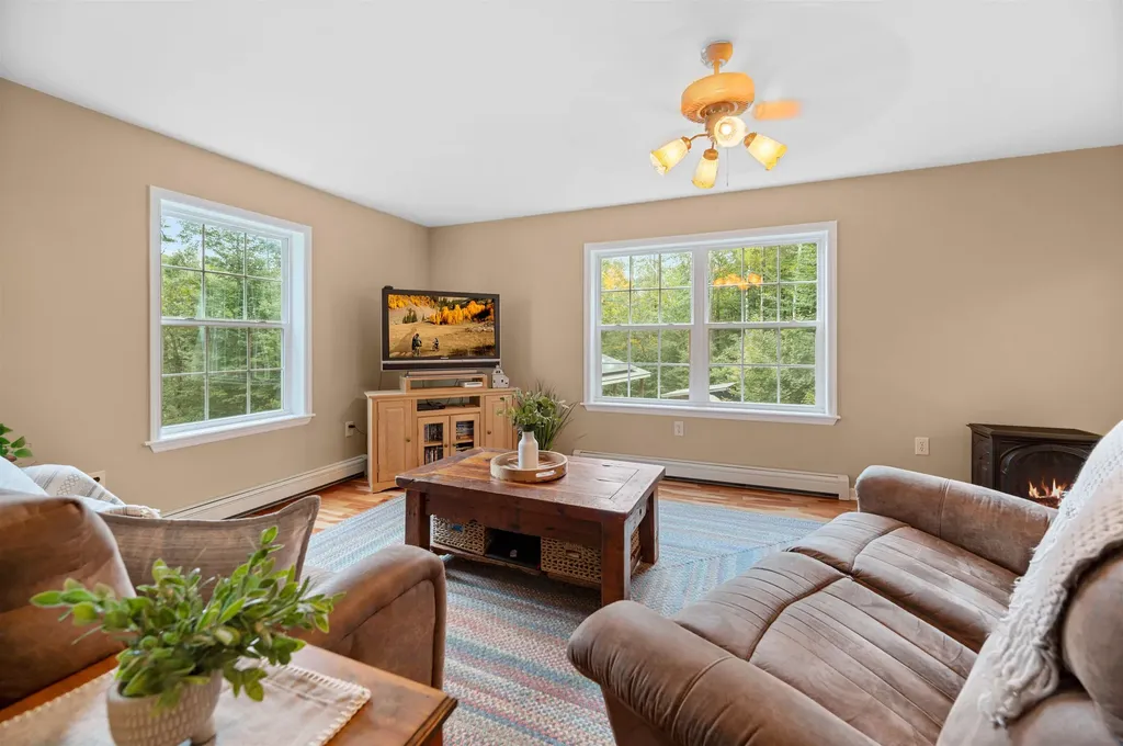 176 Pioneer Road Hinesburg VT 05461