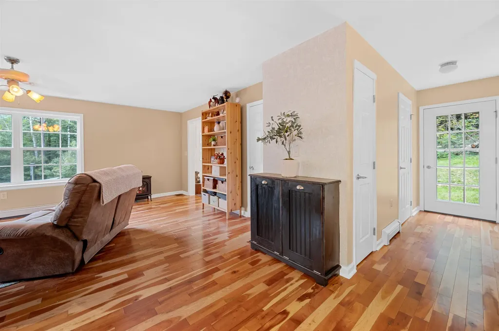 176 Pioneer Road Hinesburg VT 05461