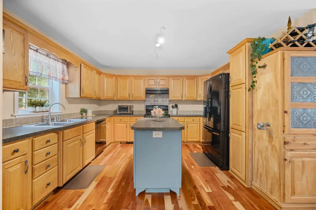 176 Pioneer Road Hinesburg VT 05461