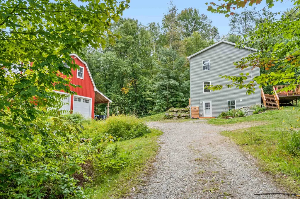 176 Pioneer Road Hinesburg VT 05461