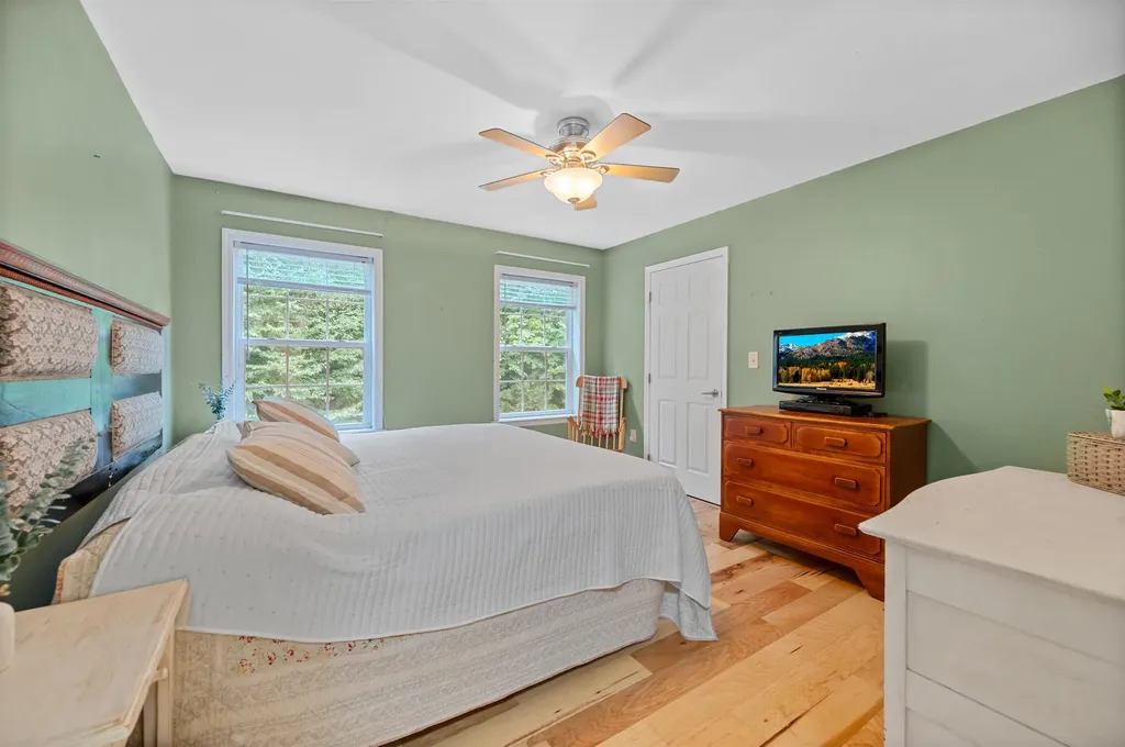 176 Pioneer Road Hinesburg VT 05461