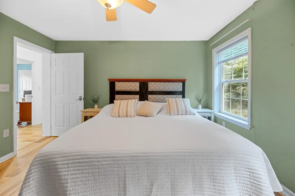 176 Pioneer Road Hinesburg VT 05461