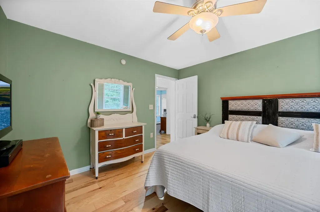 176 Pioneer Road Hinesburg VT 05461