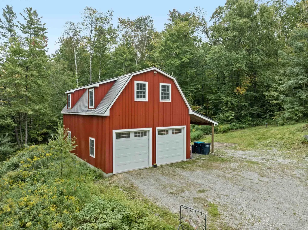 176 Pioneer Road Hinesburg VT 05461