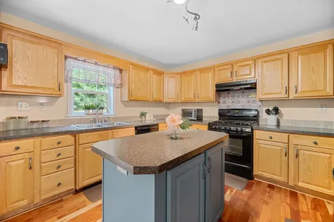 176 Pioneer Road Hinesburg VT 05461