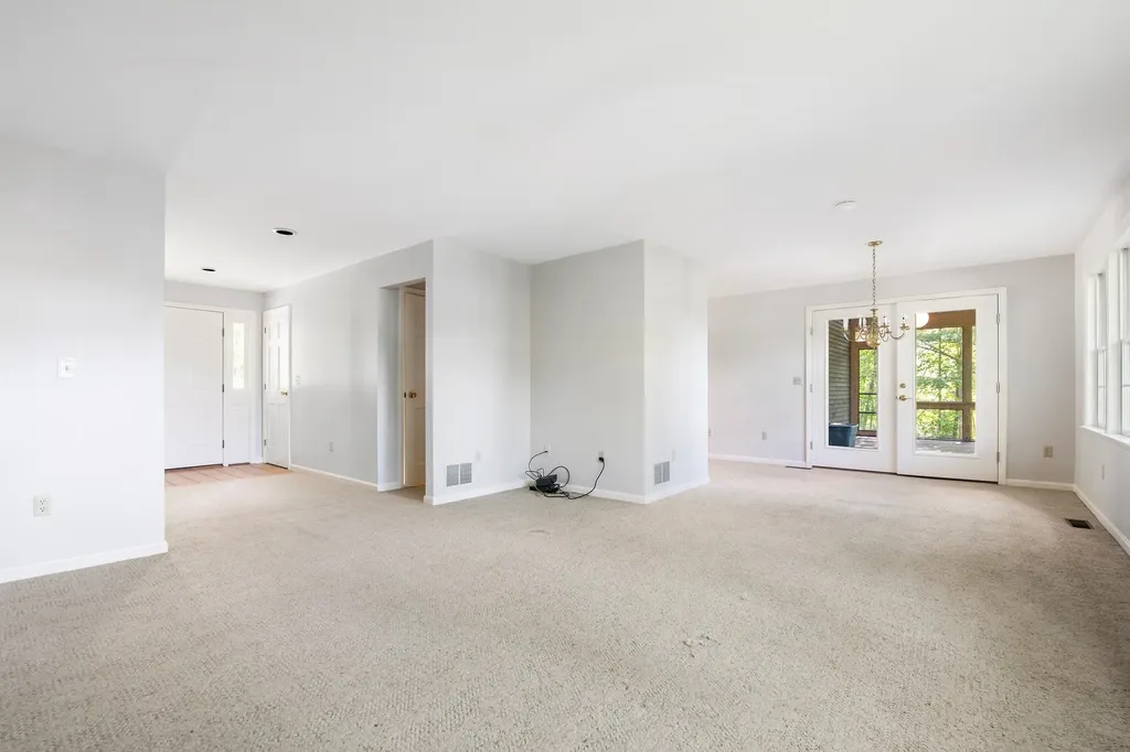 97 Longwood Drive Grantham NH 03753