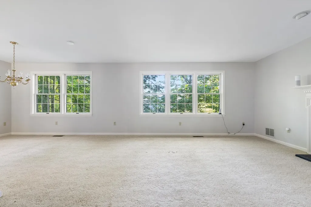 97 Longwood Drive Grantham NH 03753