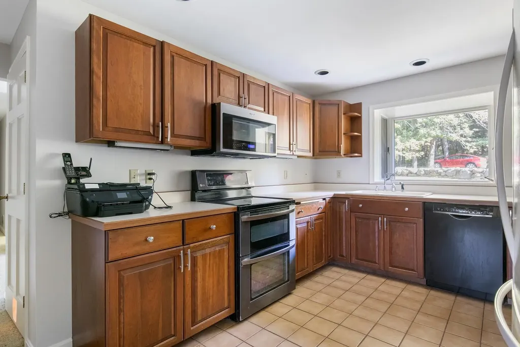 97 Longwood Drive Grantham NH 03753