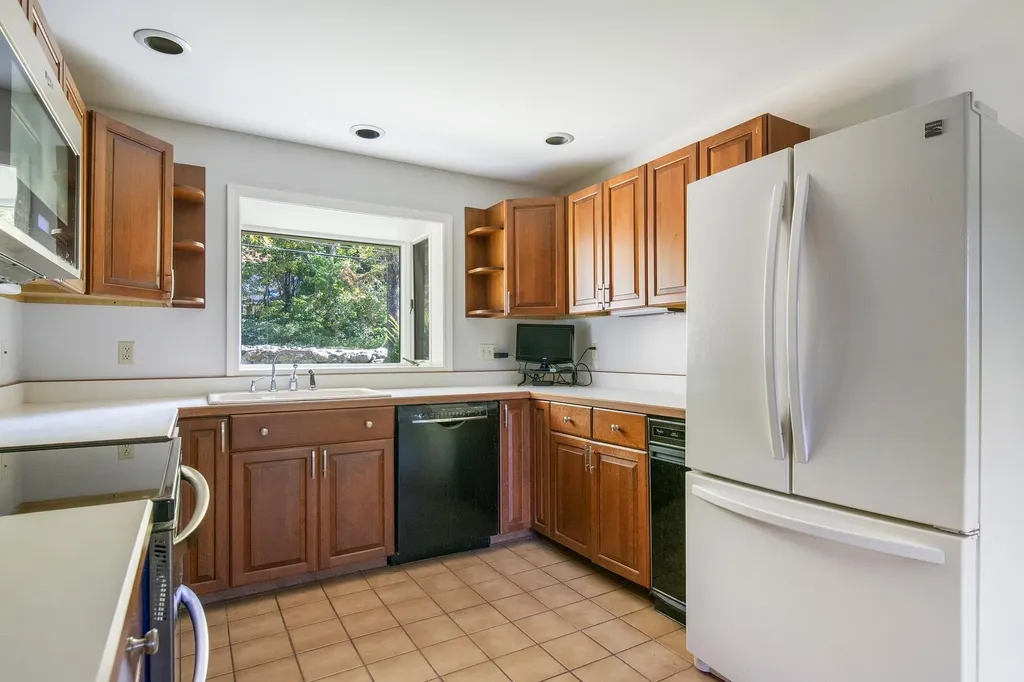 97 Longwood Drive Grantham NH 03753