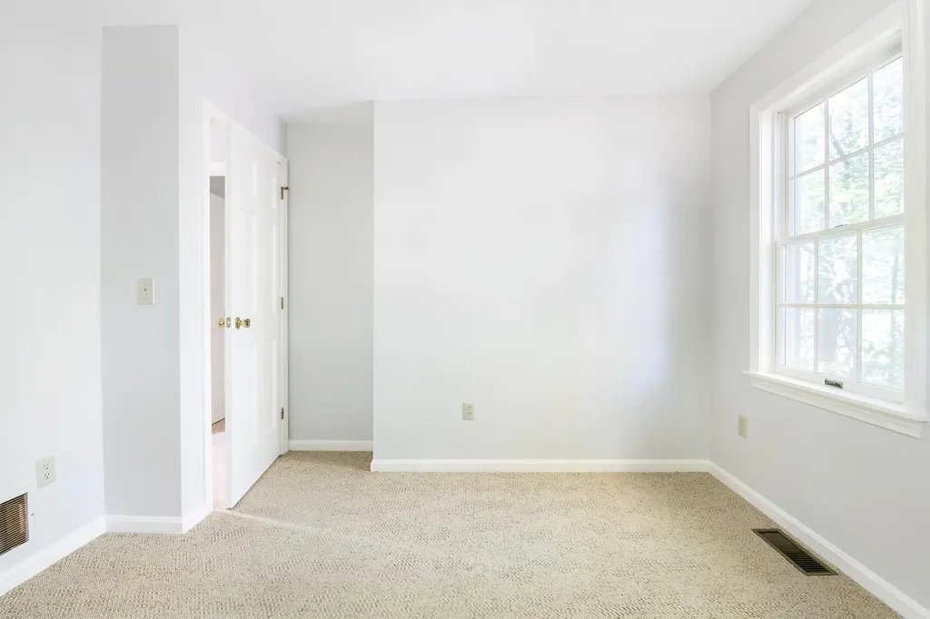 97 Longwood Drive Grantham NH 03753