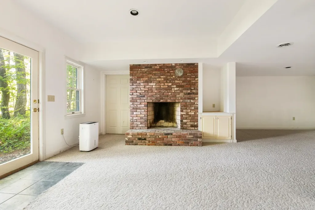 97 Longwood Drive Grantham NH 03753