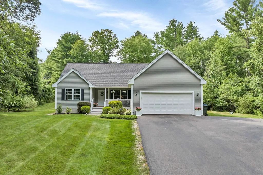 11 Chase Road Londonderry NH 03053
