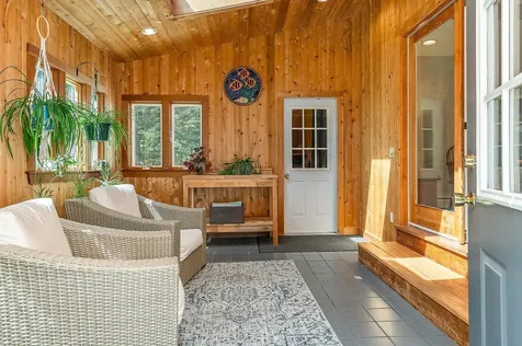 2 White Drive Kingston NH 03848