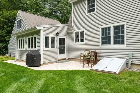 2 White Drive Kingston NH 03848