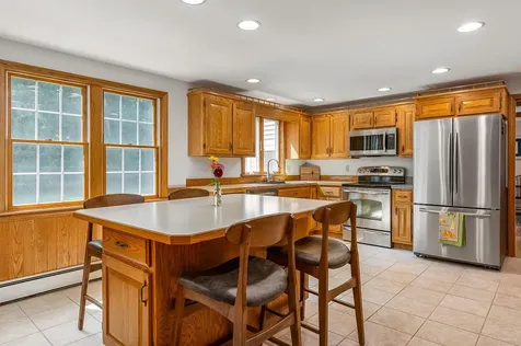 2 White Drive Kingston NH 03848