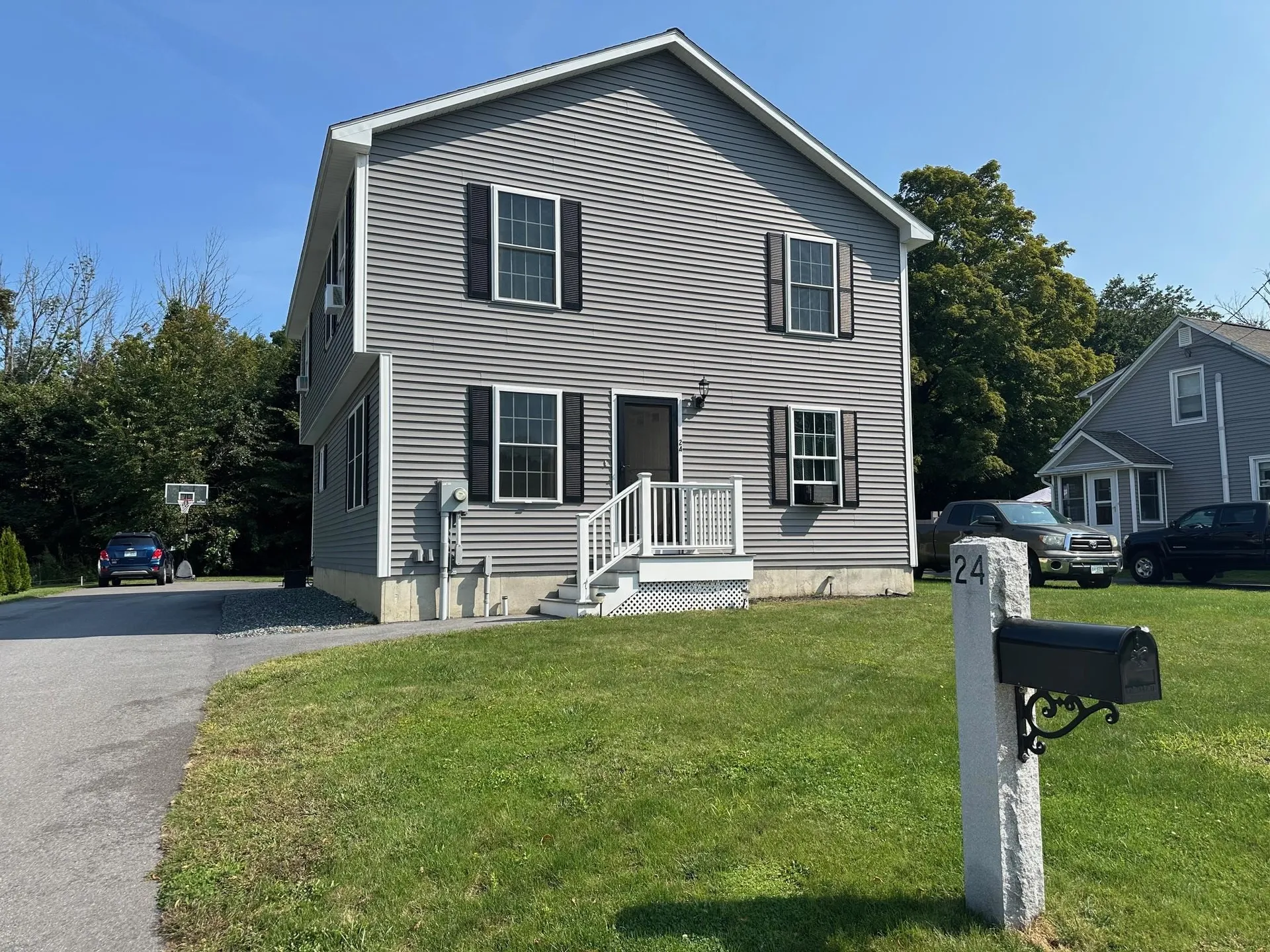 24 Highland Street Hooksett NH 03106